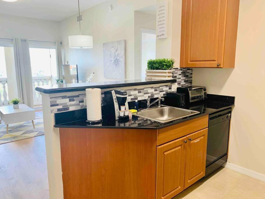 Walking Distance From Universal One Bedroom Resort Orlando Exteriör bild